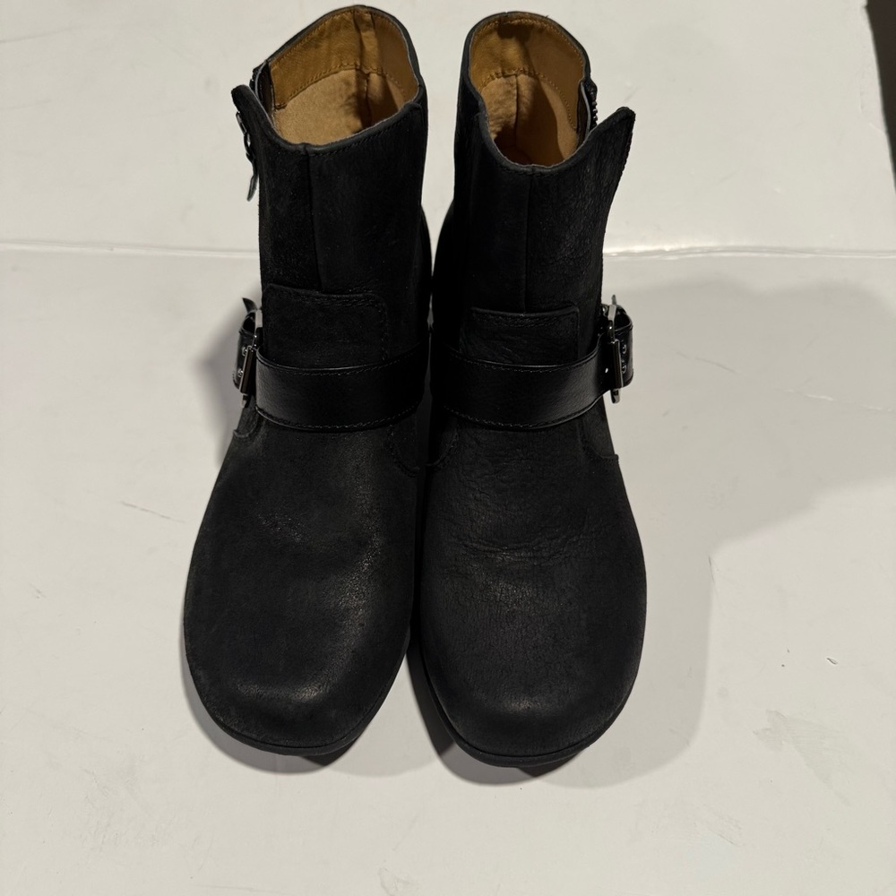 Softspots Leather Ankle Boot 9M